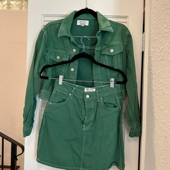 Reformation Green Skirt Set - Picture 3 of 7